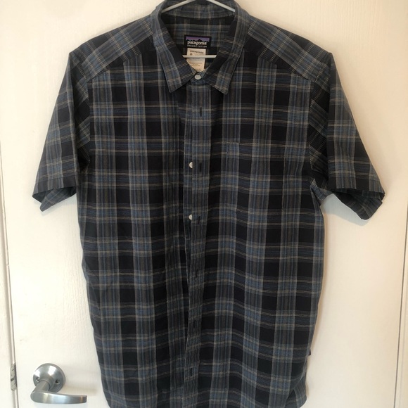 Patagonia Men’s short-sleeve button up 💥 - Picture 1 of 6